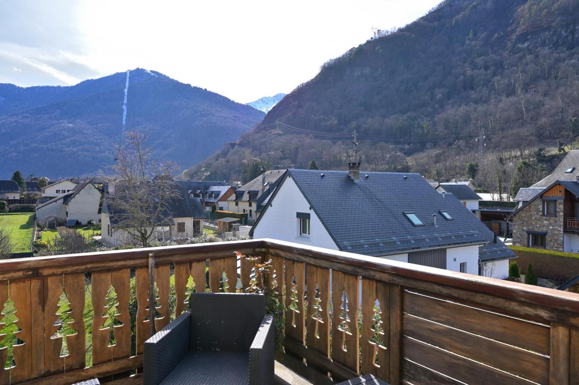 A 208 Pics D'Aran Apartment Bagneres-de-Luchon Exterior photo
