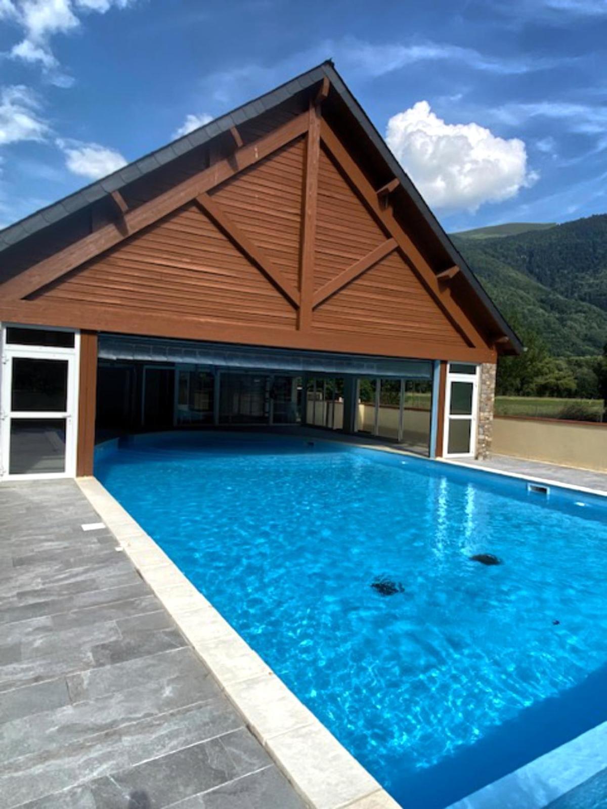 A 208 Pics D'Aran Apartment Bagneres-de-Luchon Exterior photo
